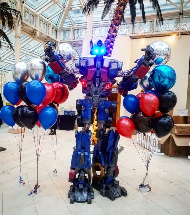 hire the transformers shopping centre activation marketing activation increase footfall huge robots for hire robots for events hire a transformer hire a robot