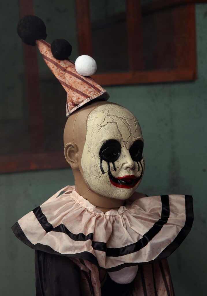 horror animatronics scary set dressing theme seasonal marketing activation