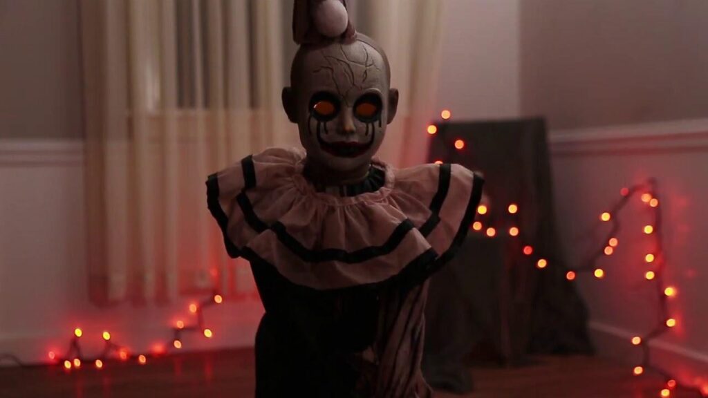 horror animatronics scary set dressing theme seasonal marketing activation 