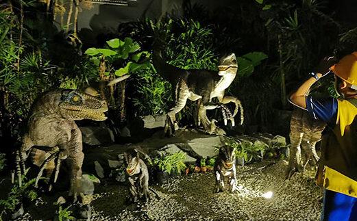 Retail space Installations like this dinosaur set is a great way to get families to visit