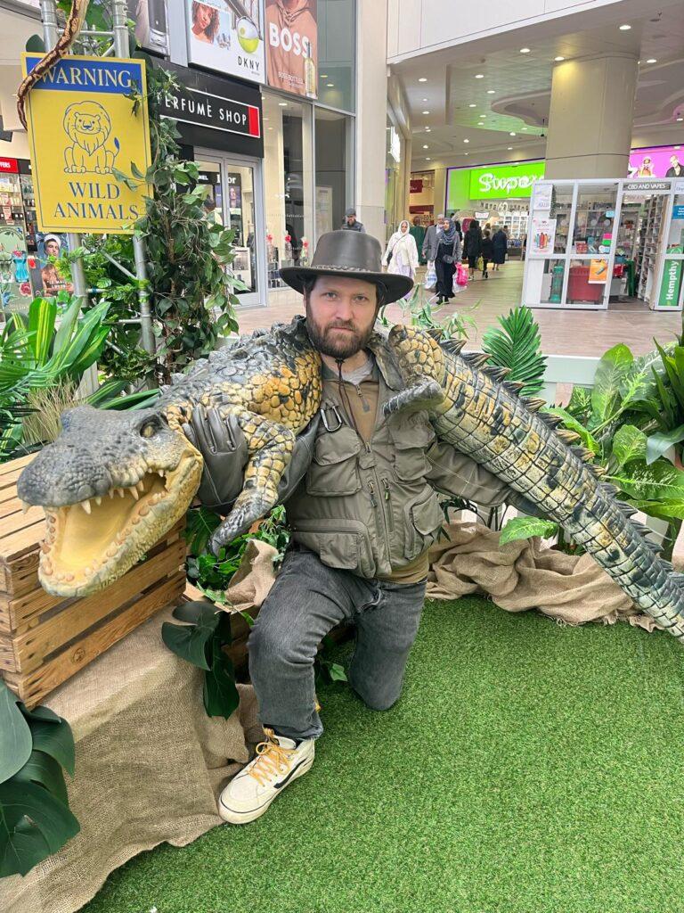 hire a crocodile hire an animatronic crocodile hire a prop crocodile hire a realistic crocodile puppet